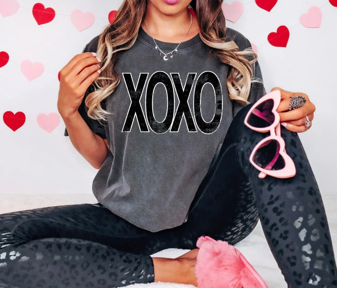 XOXO - Distressed